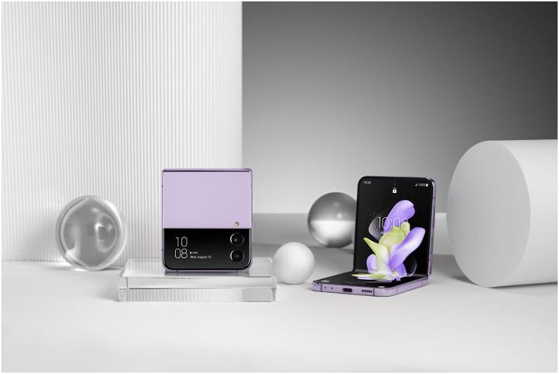 Galaxy Z Flip4 in Bora Purple, Front + Back view